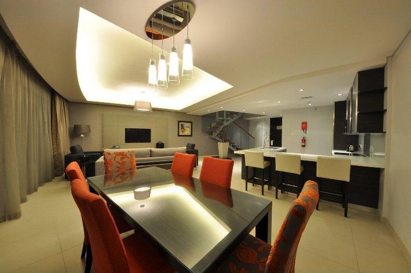 Majestic Arjaan By Rotana - Manama Aparthotel Ngoại thất bức ảnh A modern dining room