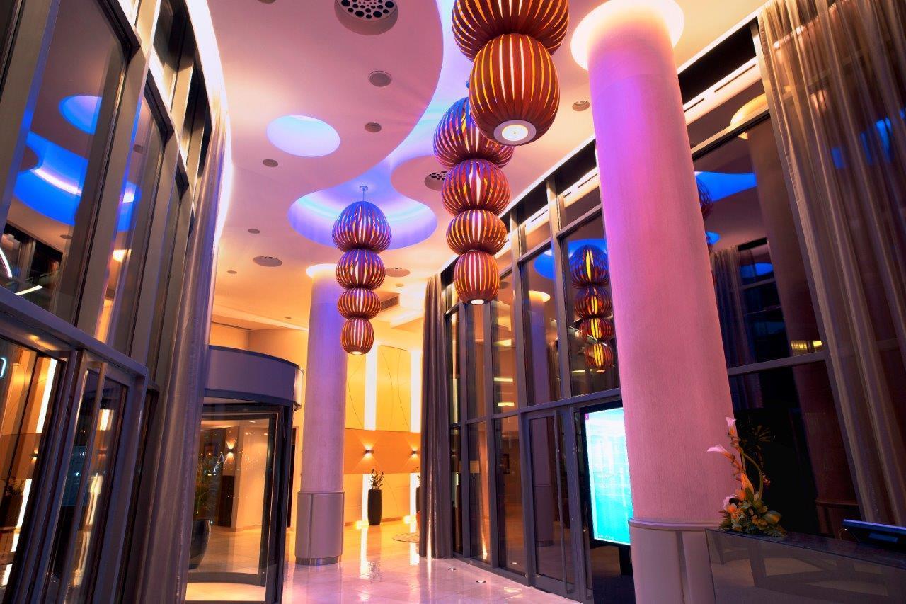 Majestic Arjaan By Rotana - Manama Aparthotel Ngoại thất bức ảnh The lobby of the hotel