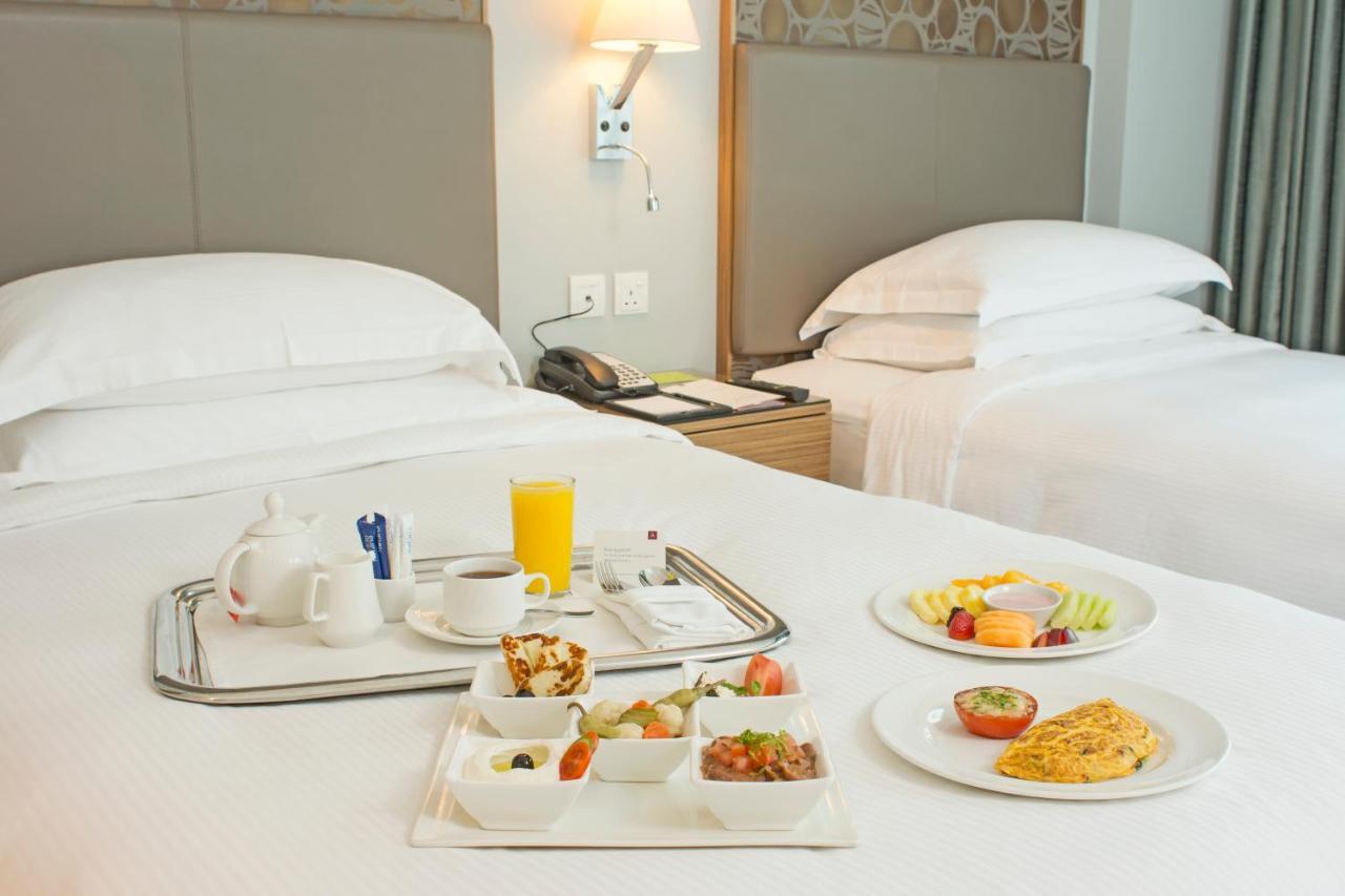 Majestic Arjaan By Rotana - Manama Aparthotel Ngoại thất bức ảnh Room service