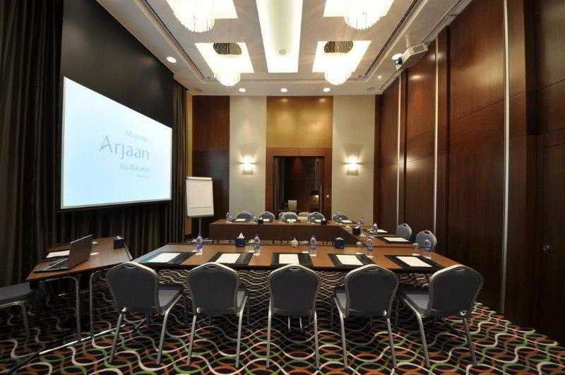 Majestic Arjaan By Rotana - Manama Aparthotel Ngoại thất bức ảnh Meeting room